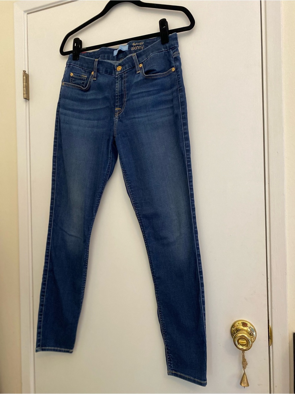 7 For All Mankind Skinny Jeans in Medium Blue Wash